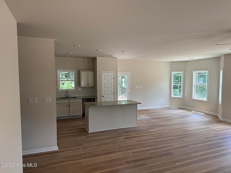 2nd image of 121 Trellis Lane