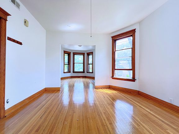 3rd image of 1738 N Whipple St #2
