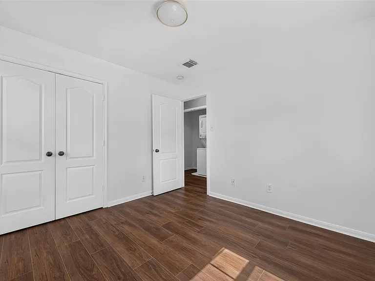 8126 Montague Manor Ln — Photo 32