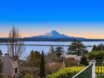 5215 NE 45th Street, Seattle, WA, 98105
