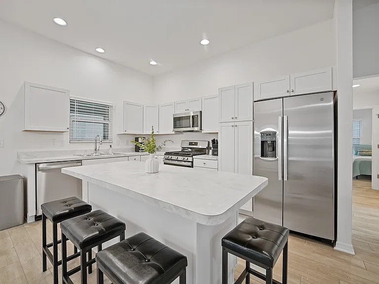 7661 Rutherford Ln — Photo 12