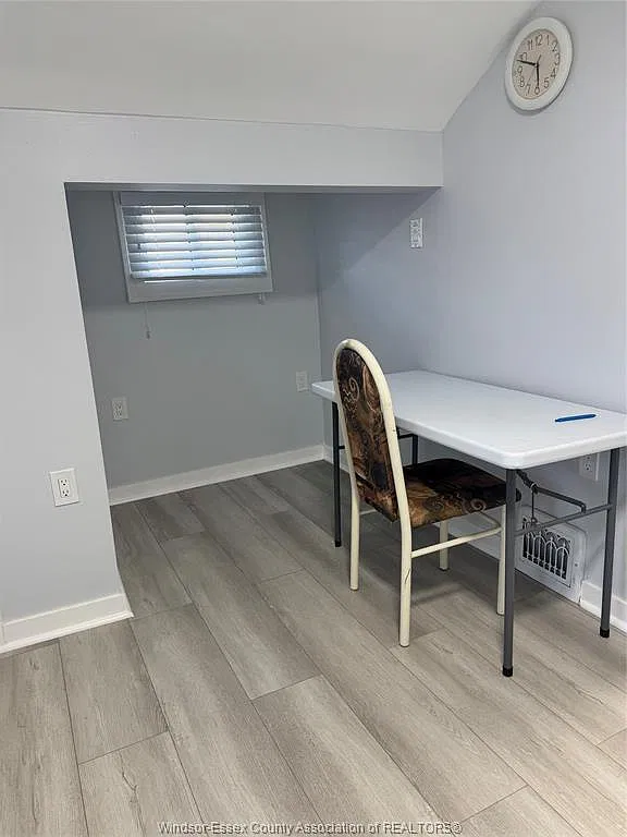 1124 Janette Ave — Photo 3