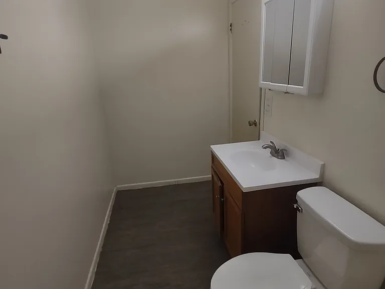 310 E Market St #11 — Photo 6