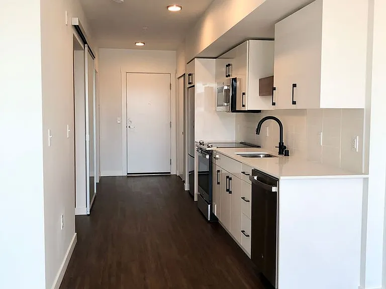 Spur Apartments — Photo 96