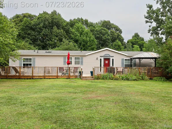 9386 Henderson Rd, Otisville, MI 48463