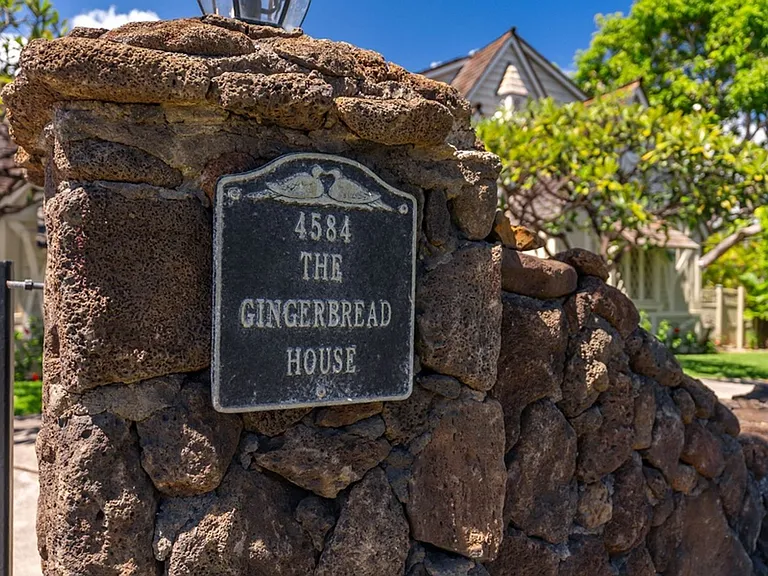 4584 Kahala Ave — Photo 32