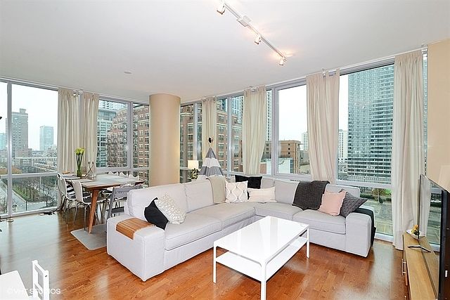 1st image of 1201 S Prairie Ave #7