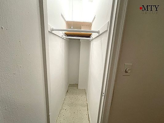 4th image of 155 E 52nd St APT 4K