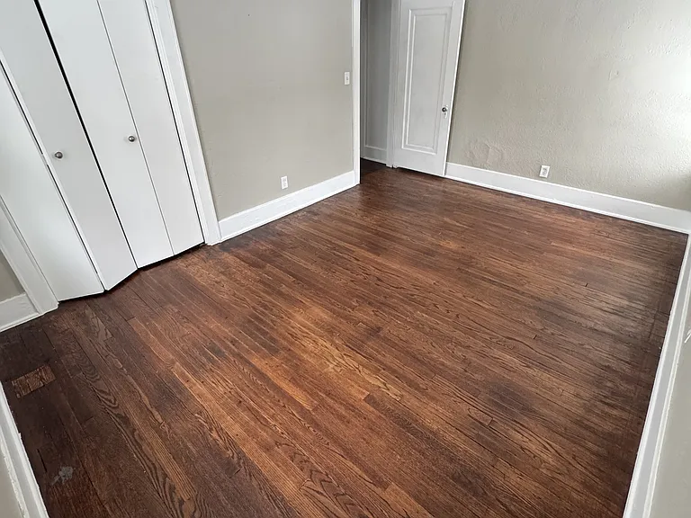 721 Thomson St — Photo 11