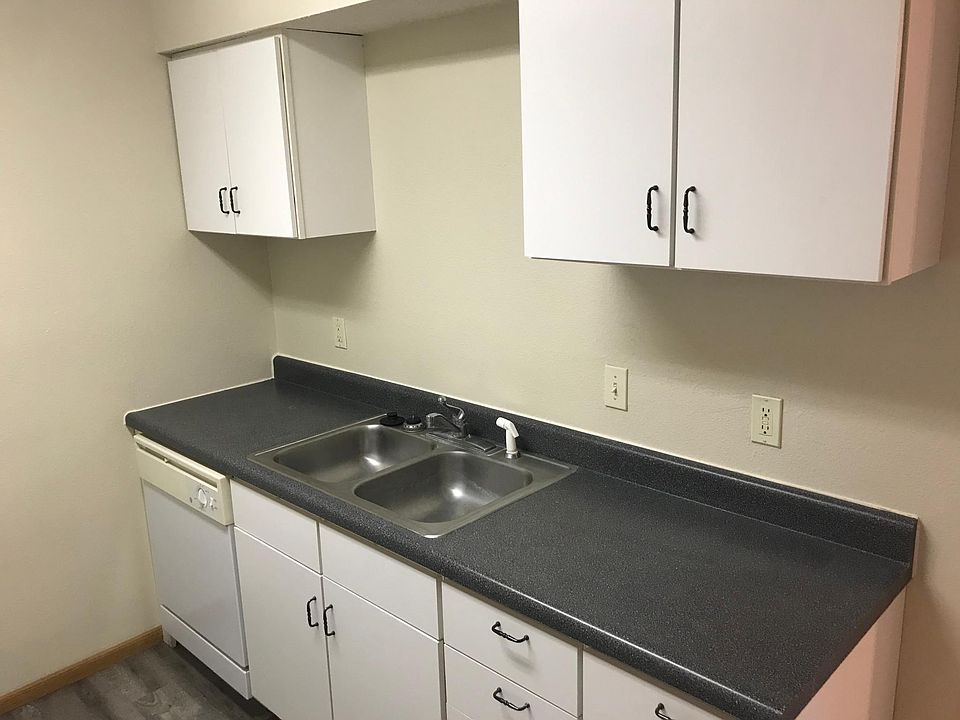 713 Deerbrook Cir, Knob Noster, MO 65336 Zillow