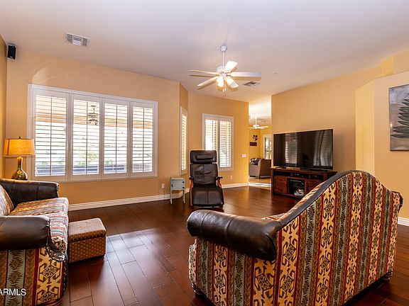 5th image of 3253 E Irwin Avenue
