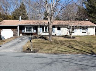 151 Burnside Dr, Swansea, MA 02777