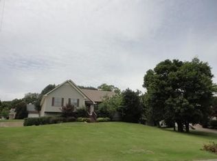 527 Woodland Hills Dr, La Vergne, TN 37086