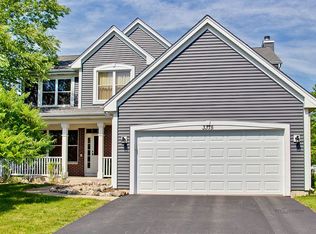 3375 Aurora Dr, Lake In The Hills, IL 60156