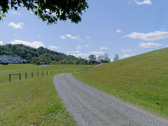 3rd image of Tbd Wallace Pike