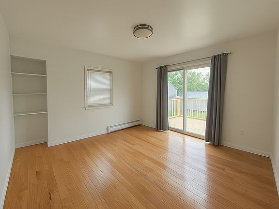 5th image of 190 Burbank Ave #1L