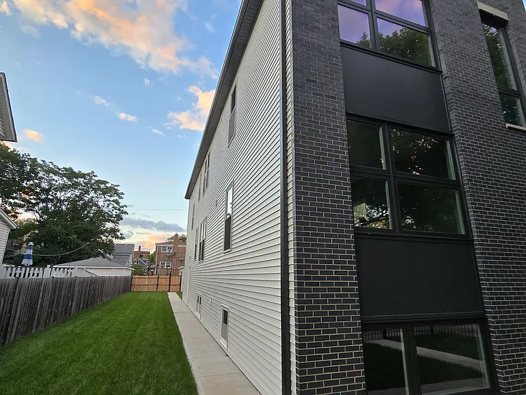 5736 W Huron St #3 — Photo 13