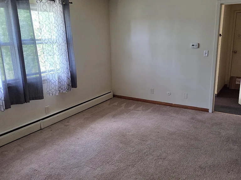 70 Mallory Rd — Photo 7