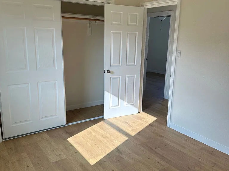 130 Surfside Dr — Photo 8