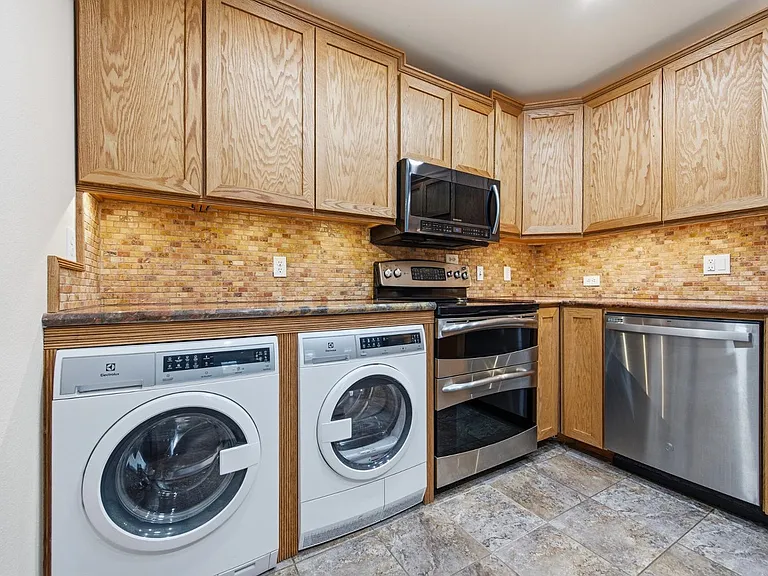 8030 E Oak St — Photo 14