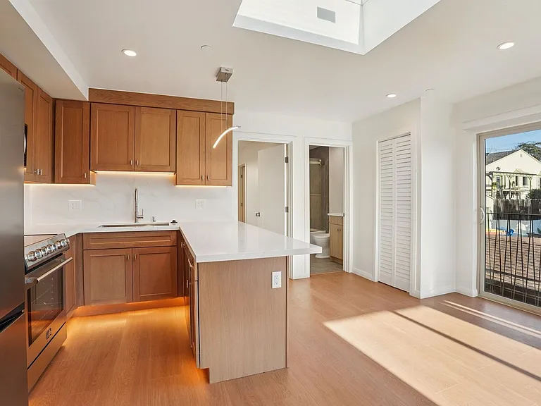 6162 Oak Crest Way — Photo 30