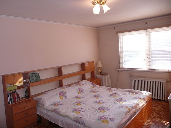 5th image of 6518 110th St