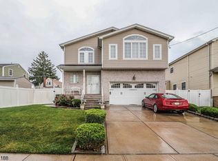 115 Berwood Dr, Linden, NJ 07036