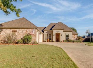 158 E Shore Rd, Monroe, LA 71203