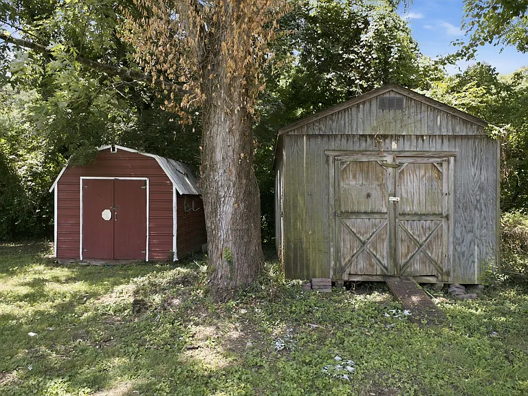 713 Elissa Dr — Photo 32