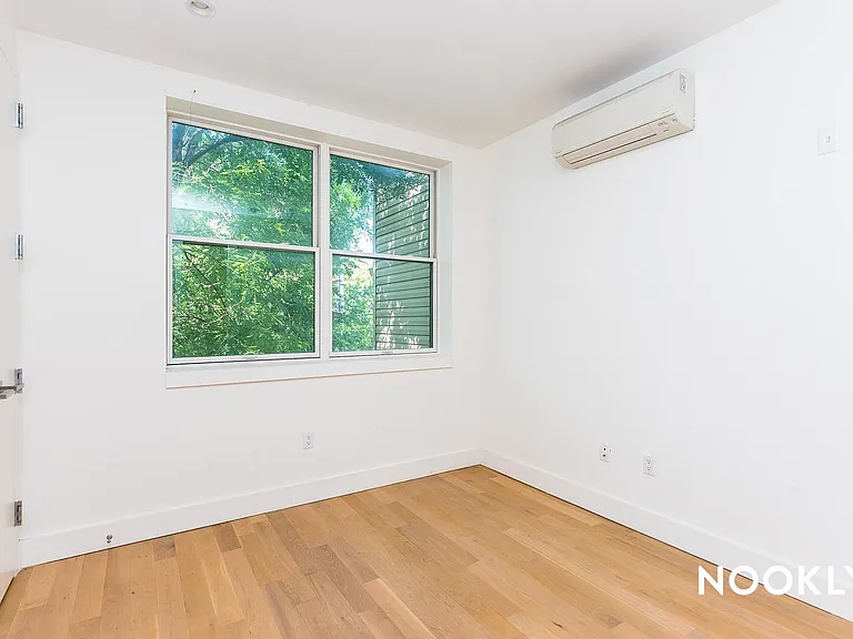 829 Willoughby Ave #2B — Photo 6