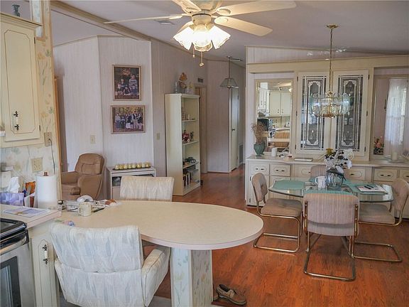 5th image of 3800 Satinwood Ct