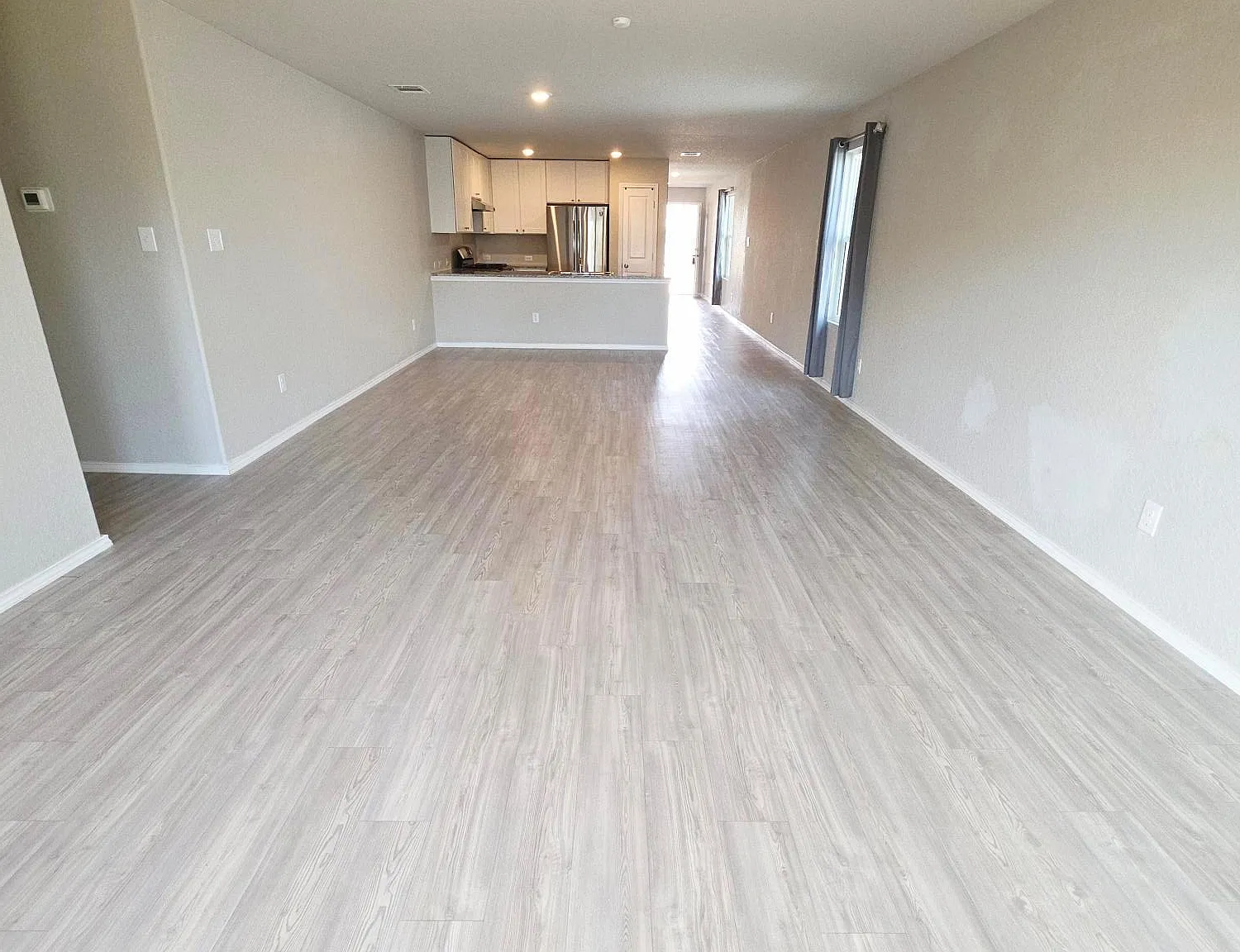 4 bed, 2.0 bath, 1625 sqft, $1,625 — Photo 3