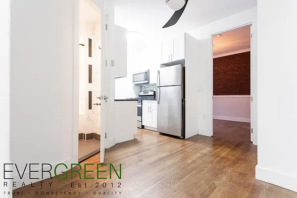 Rented by Pinn Realty | media 14