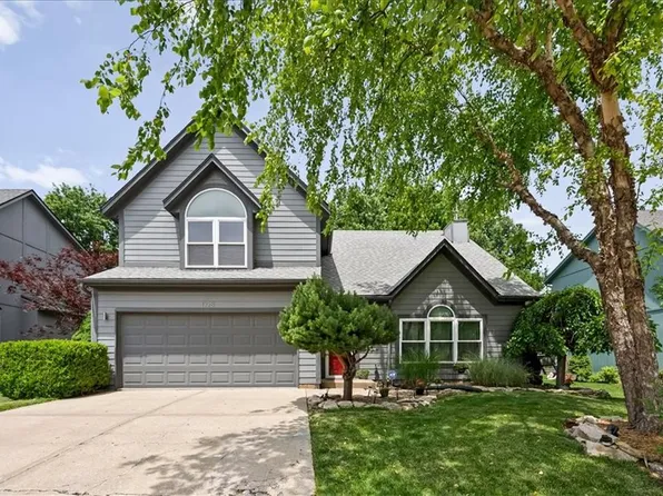 1328 E 154th Ter, Olathe, KS 66062
