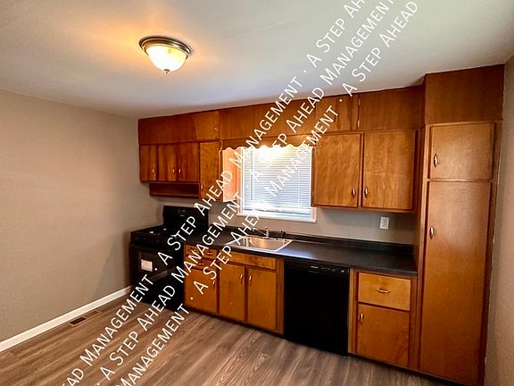 5th image of 3329 N Dequincy St