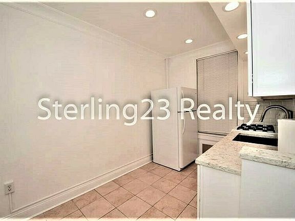 2nd image of 18-29 Ditmars Blvd #D1