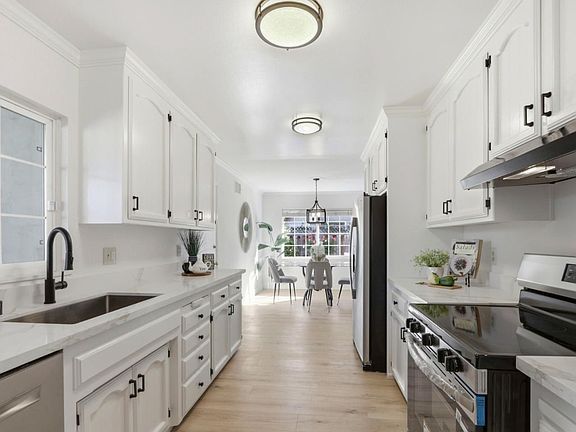 5th image of 696 Giannini Dr
