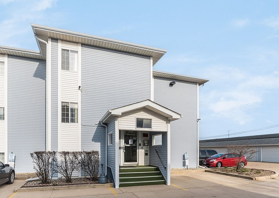 1st image of 3130 W Monroe St APT 312