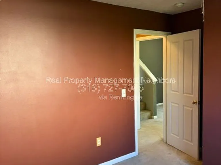 1636 Northbend Dr NE — Photo 7