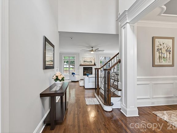 4th image of 4618 Water Oak Dr