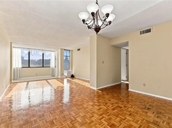 1101 N Elm St Unit 206, Greensboro, NC 27401