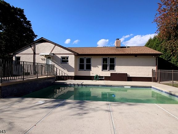 2nd image of 26 Charlotte Dr