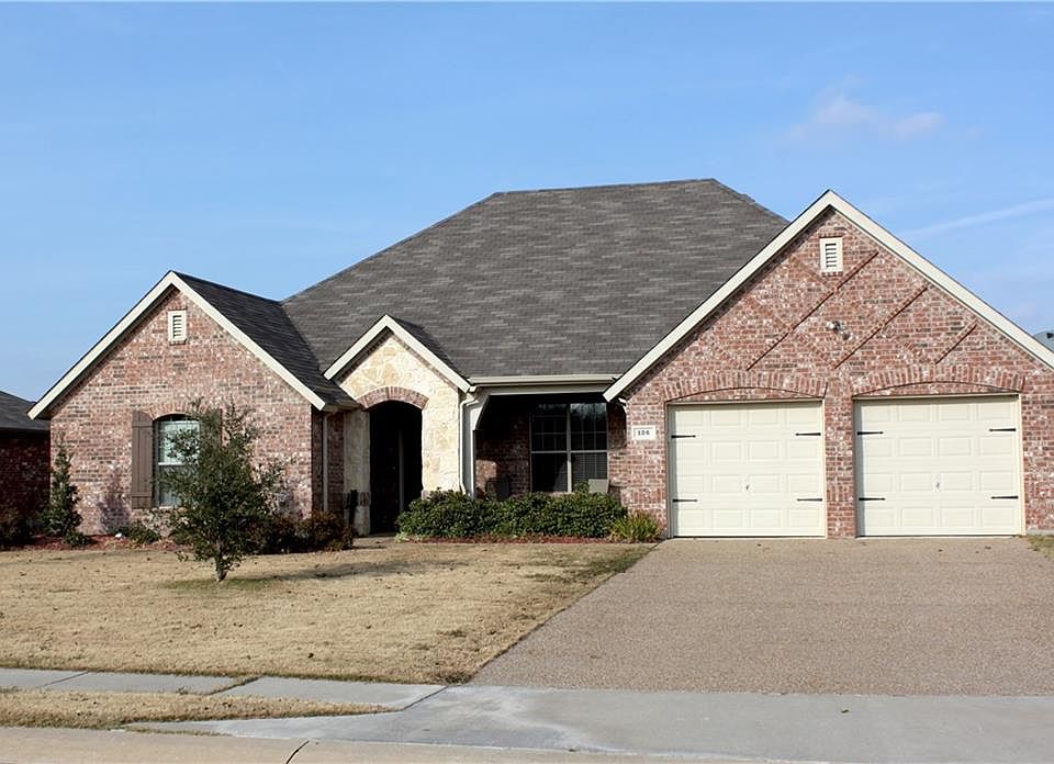 1st image of 124 Country Lakes Dr