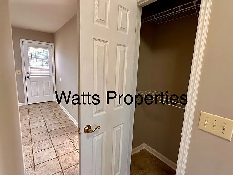 111 13th Ave NW — Photo 8