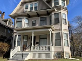 2704 N Hackett Ave #5, Milwaukee, WI 53211