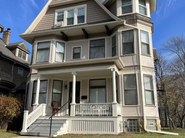 2704 N Hackett Ave #5, Milwaukee, WI 53211