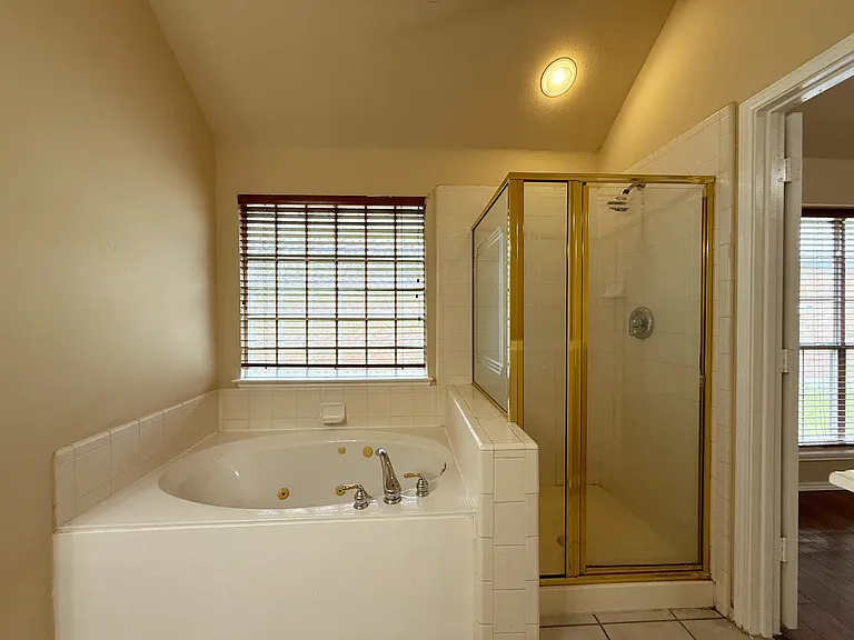 6000 Arlington Dr — Photo 25