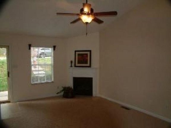 4th image of 810 Calypso Way