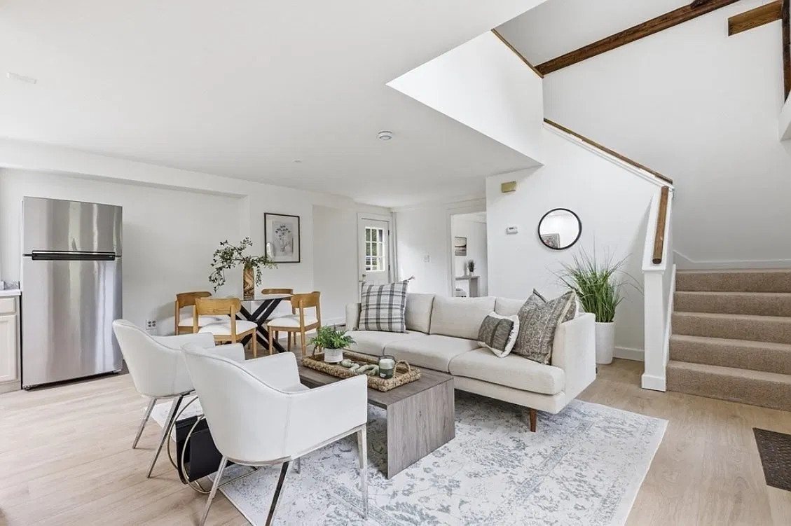 1 bed, 1.0 bath, 1135 sqft, $2,400 — Photo 2