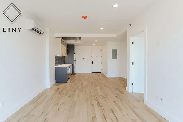 Rented by ERNY LLC | media 48